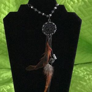 Bohemian feather necklace from the 60’s